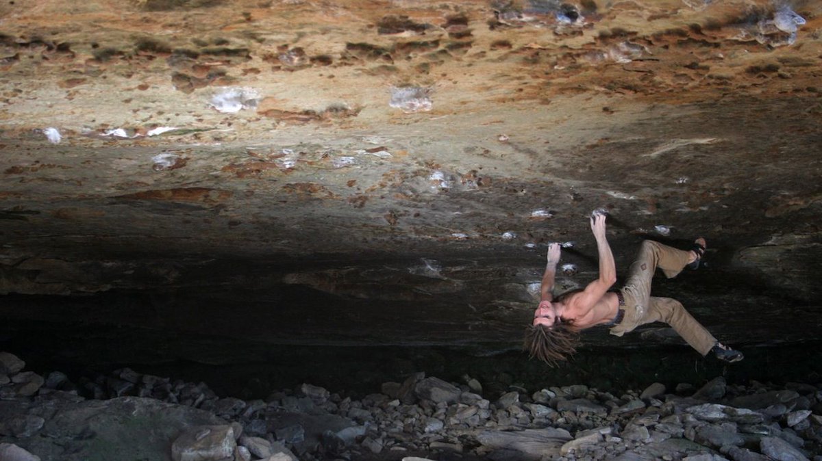 vertical_review's tweet photo. A personal favourite of ours, Chris Sharma’s Witness the Fitness V15 https://t.co/rb3VoxfJhM #bouldering #verticalreview https://t.co/SLhUGNdO6I