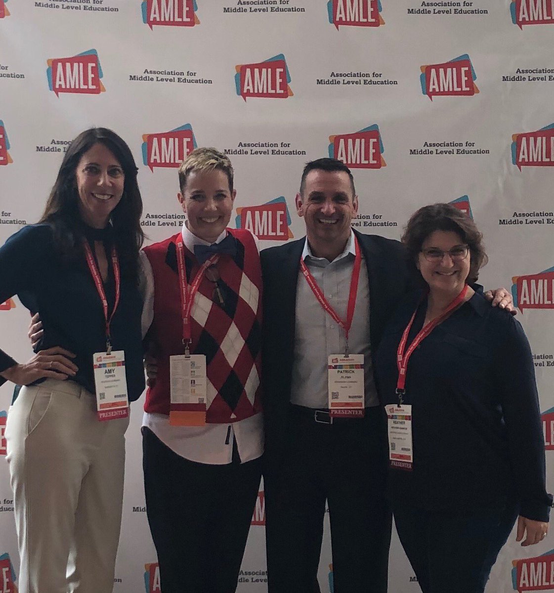 VictoriaLentfer's tweet image. Love hanging with ⁦@CorwinPress⁩ authors ⁦@ATep46⁩ ⁦@tweenteacher⁩ ⁦@ReVISION_Learng⁩
⁦@AMLE⁩ #amle2018