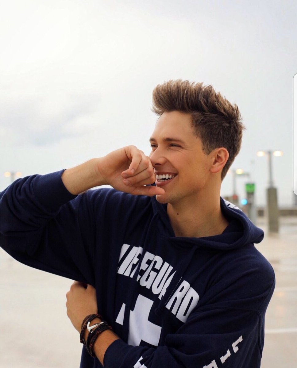 SchnackPackFam's tweet photo. ⚓ Congrats @NoahSchnacky on your new single! Loved the spirit in the sing #maybewewill! Check it out on Spotify to win hometown visits and prizes! ⚓ https://t.co/kaoBRg3nt5