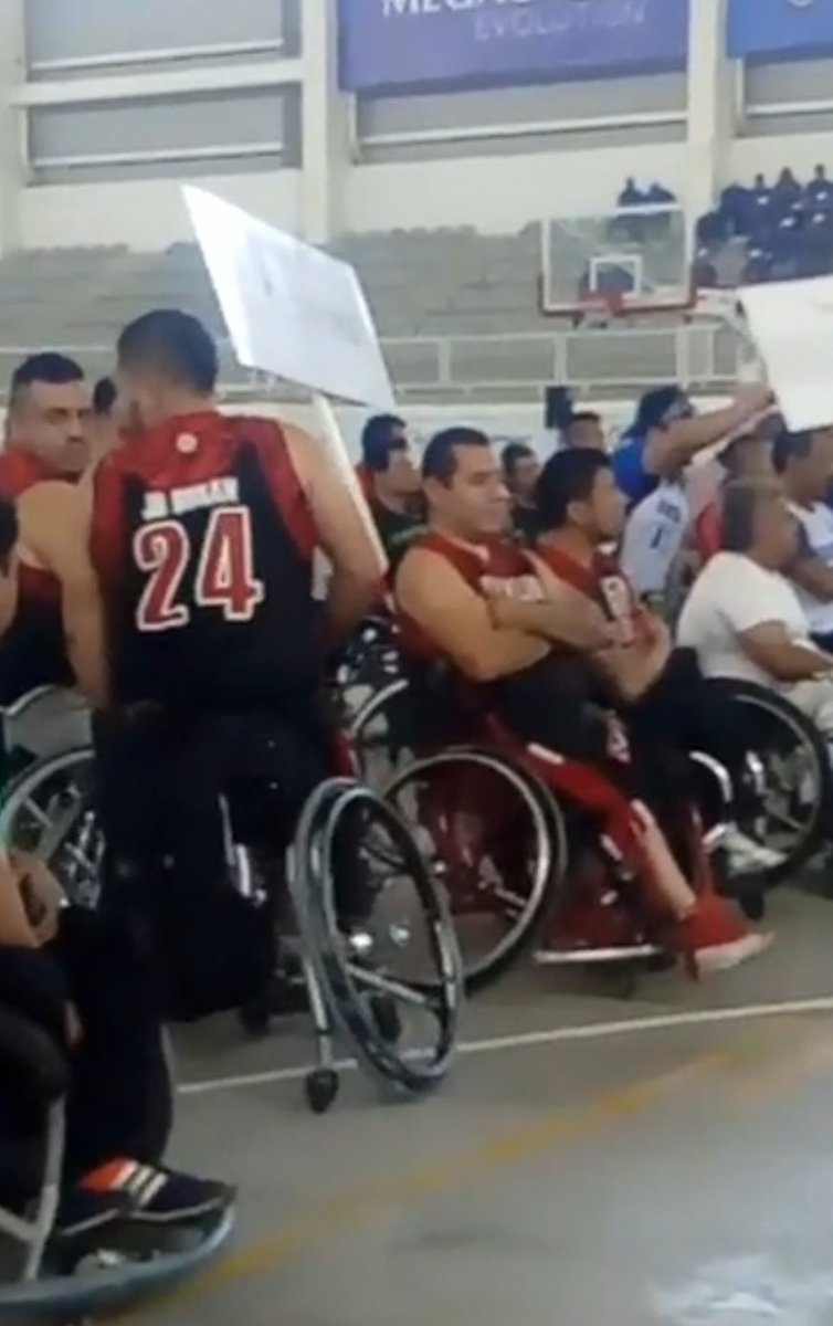 ADESSIREM1's tweet photo. Campeonato Nacional de Federación de Basquetbol sobre silla de ruedas, primera fuerza Varonil, Veracruz 2018. Equipo de Diablos presente en este evento, mucho éxito #deporteadaptado #mexiquenses #adessirem #baloncestoensilladeruedas https://t.co/u5Mf0ZoK0v