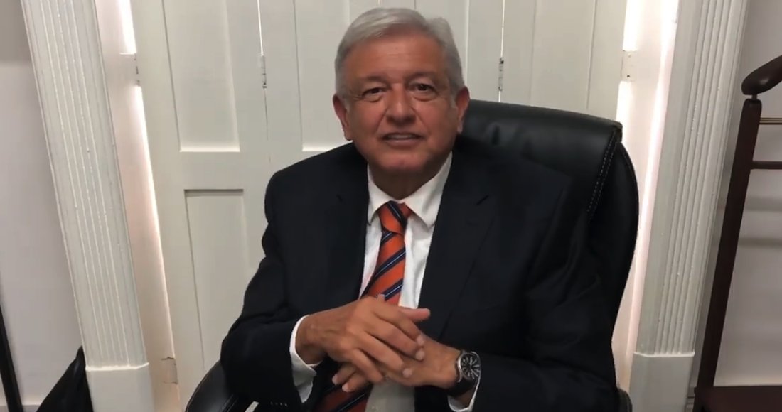 SinEmbargoMX's tweet image. AMLO: Habrá consulta cuando se amerite; ajustará Constitución para que ciudadanos la pidan bit.ly/2CHzxSY