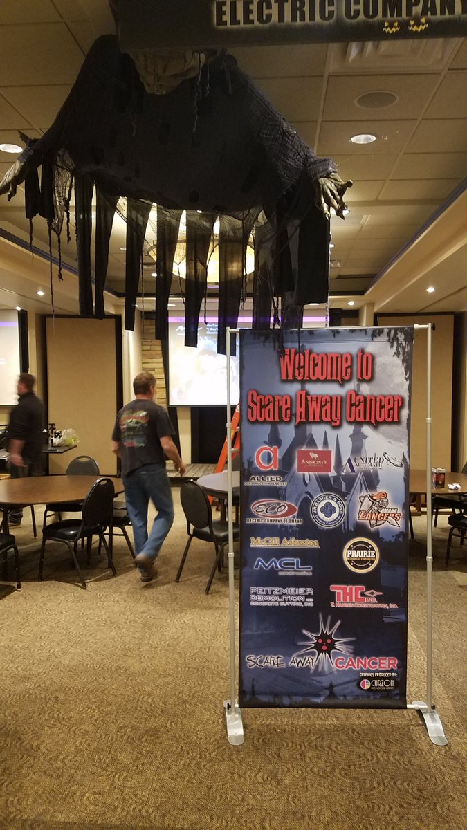 BooCancer's tweet photo. Our fabulous volunteer are hard at work! Anthony's Restaurant slowly turning into a haunted graveyard in the bayou! #cancersucks! https://t.co/syYuKlcaoi