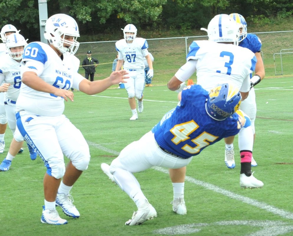 Alex_Bresner76's tweet photo. #TheDayBeforeTheDay #Juiced up to go to battle on the road tomorrow with another opportunity to get better @WNEFB #WePlayFor4 #AlwaysOn #JuiceHounds https://t.co/28NiGWtuXq