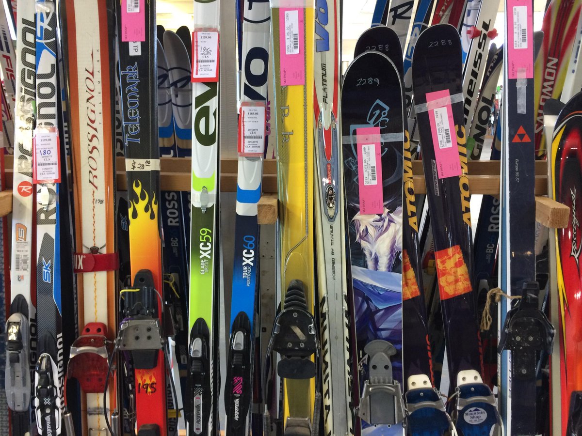 Eugene Ski Swap sales start this evening (Friday Oct 26th) at 5pm. Consignment continues until 4pm. Stop by the Lane Events Center (796 W 13th Ave, Exhibition Halls 1 &amp; 2 Eugene, OR) to check out some great deals, &amp; support your regional ski patrol. #bergsevents #bergs #sale