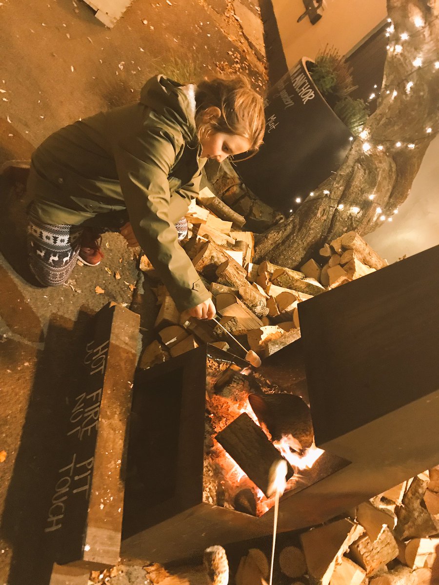 media_ccs's tweet image. Creating #Hygge moments @CrownDellQuay #LNWH #Zoella #OnTheBrain!