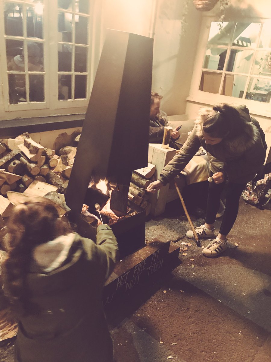media_ccs's tweet image. Creating #Hygge moments @CrownDellQuay #LNWH #Zoella #OnTheBrain!