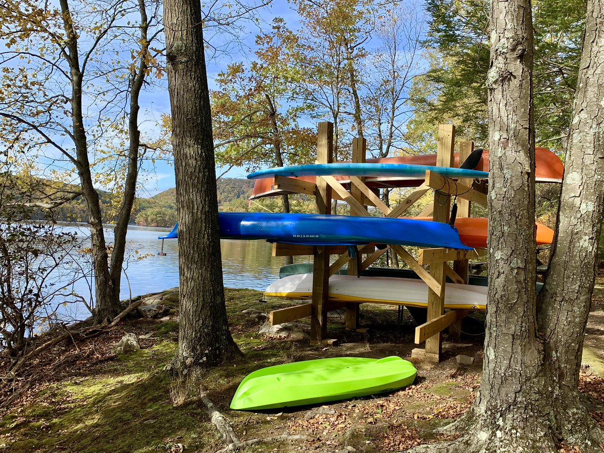 lamaralrealtor's tweet photo. Love working in the crisp fresh air near Candlewood Lake, Brookfield today! ππβοΈ #CandlewoodLake #Brookfield #NoFilter #Realestate #RealtorLife #RealestateAgent #WPSIR #WilliamPittSothebys #ListingAppt https://t.co/6S3SWdVb3N