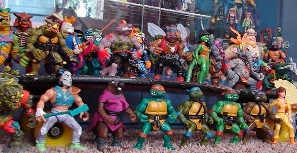 TMNTPlay's tweet photo. BIG CONGRATS to this week's #ShellheadOfTheWeek winner, Eric Stettmeier! Thanks for showing us your fabulous collection! Stay tuned for next week to see what we have in store. #TMNT #RiseOfTheTMNT #RiseOfTMNT #Cowabunga #SewerSquad https://t.co/A2XzX0VT4V