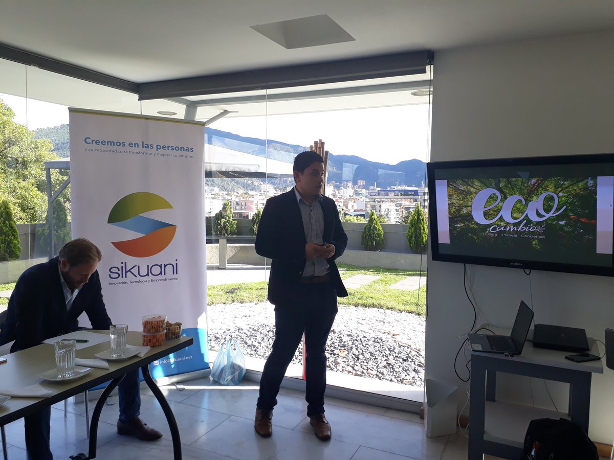 sikuaninet's tweet photo. Tercer equipo "Ecocambio" #universidadantonionariño: plan para aprovechar  los residuos  #SWCOL2018 @uan https://t.co/07JzQ4oHsh