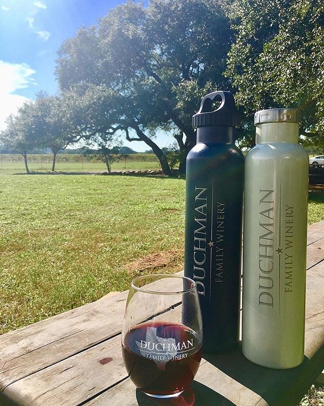 It’s Friday, the sun is finally shining, and Grape Grower’s is back on tap! .
Stop by to fill your growler this weekend!
.
#texasfinewine #txfinewine #supportlocal #texaswinecountry #texaswine #hillcountry