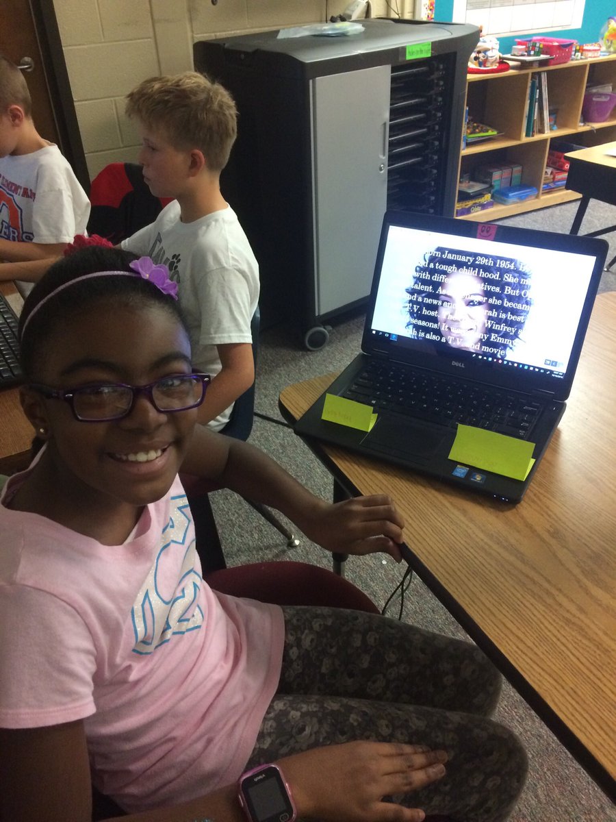 noradsanders's tweet image. 4th grade 🎯 Ss using Sway to present people who have shown courage! Thanks to @DeniseHazlett and @ClaudiaRDaniels for your help! @MicrosoftEDU