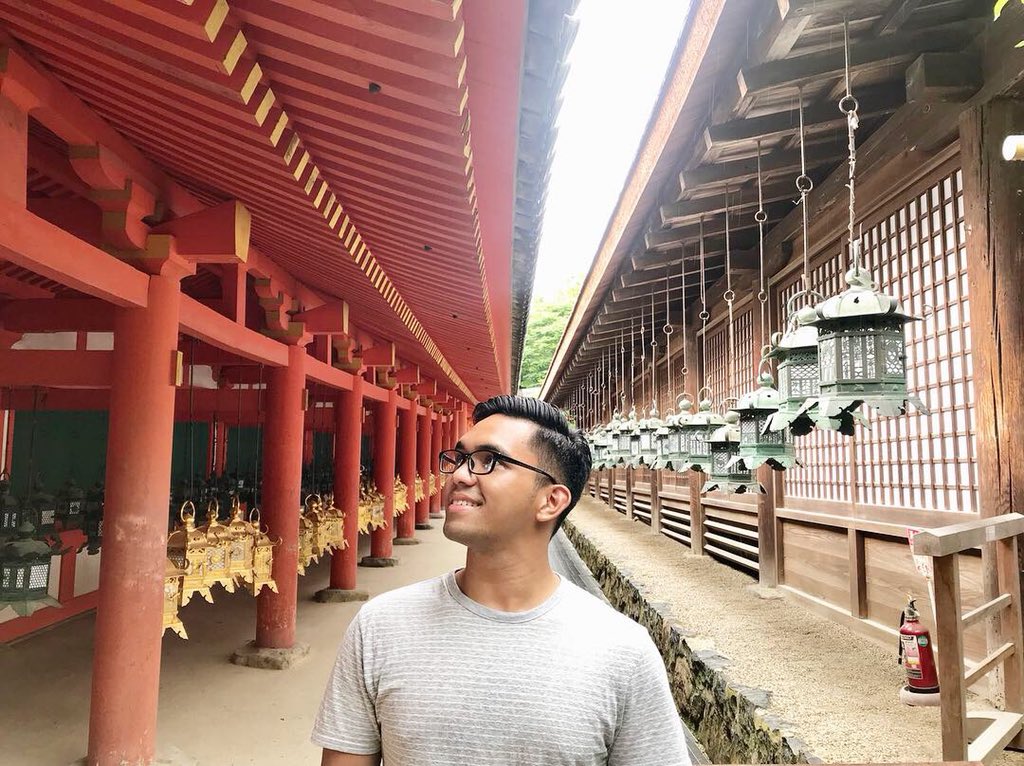 heysatellite's tweet photo. It definitely hasn’t been an easy path, but so proud of this one for always looking up & looking forward (& of course hustling his hardest all throughout). 😉 Please say a little prayer for @aleclorena & #20ATeam as they finally conquer the 2nd half of the boards this weekend. ❤️ https://t.co/U0u2jyzanJ