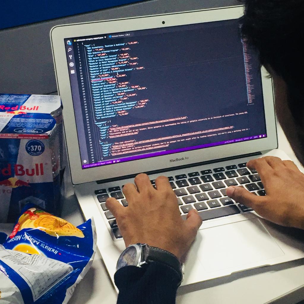 AsDivyansh's tweet photo. My first Hackathonπ
ππ
#uhack3 #hackathon #tech #io #ArtificialIntelligence #MachineLearning #GoogleAssistant #new @sirajraval https://t.co/8UbdDaQJv2