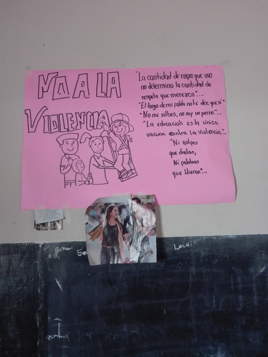 Vale21082's tweet photo. Trabajos sobre la violencia de género con alumnos de primer año Anexo rio del valle
Acompañamiento a las trayectorias https://t.co/KYBUrdMd1u