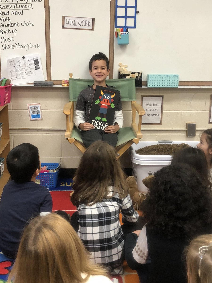 PileggiPirates's tweet photo. Reader’s Chair Friday: This reader introduced us to a book I’ve never heard of! So fun! #ltps #lesltps #lesreads https://t.co/AlM0QVxZow