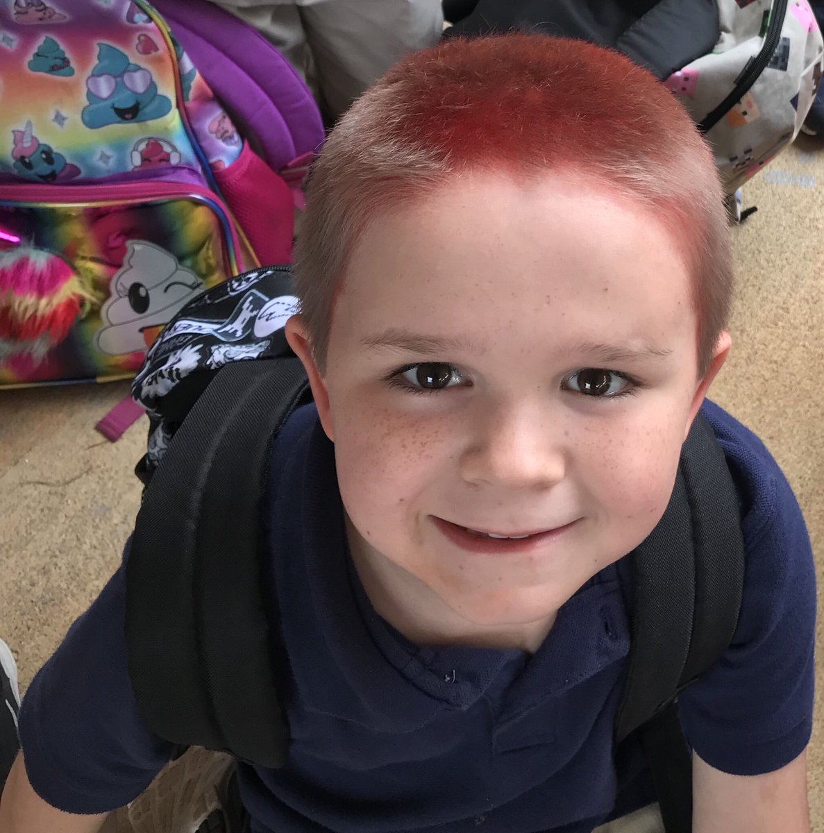 ginadst31's tweet photo. Red Ribbon Week-crazy hair https://t.co/f2Ul831ja6