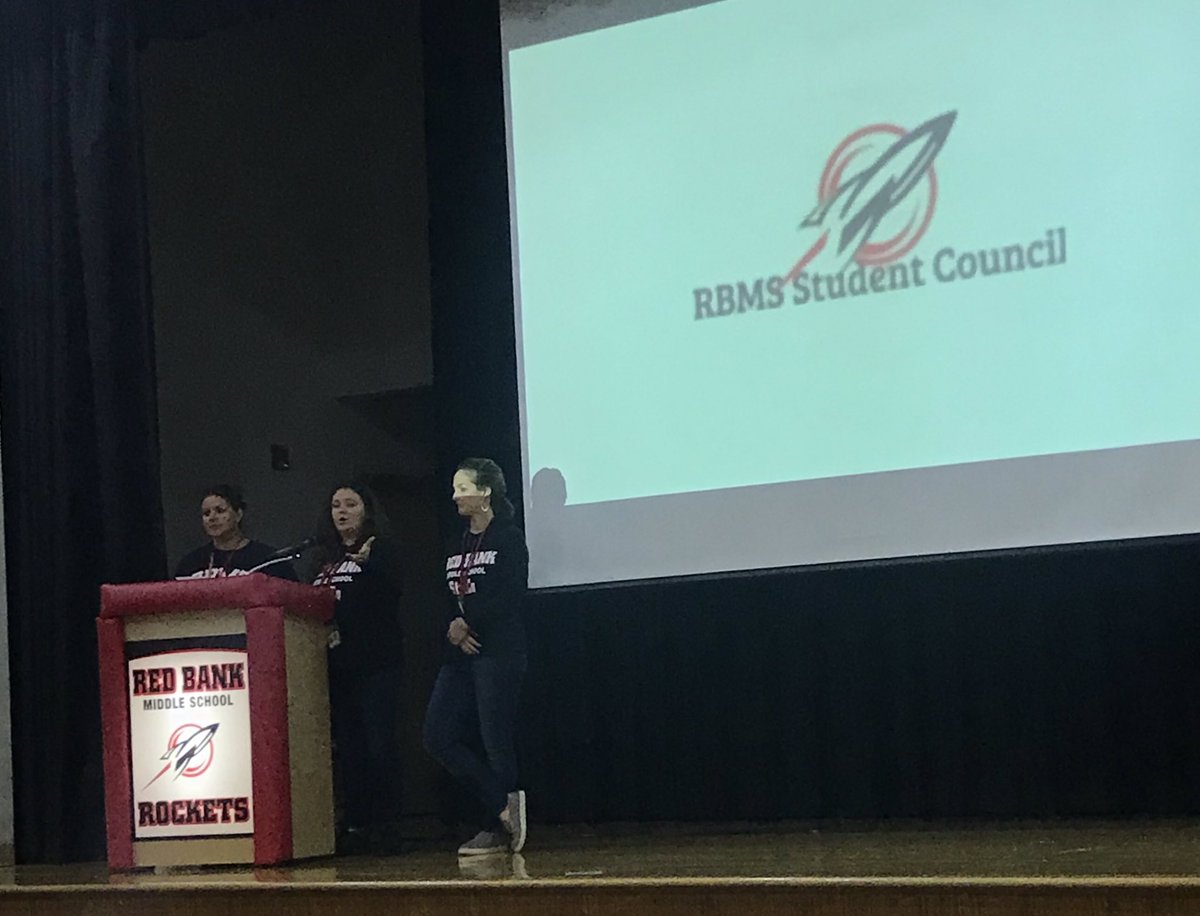 rbmsROCKETS's tweet photo. Student Council speeches! Good luck 8th grade candidates! #greatspeeches #voteonMonday @RedBankSup @piersonjt @WymanRBMS79 @MrsGioiaRBMS @RBMSMaiello @MrsGearyRBMS #RBBisBIA https://t.co/m2Gi3XuSMG