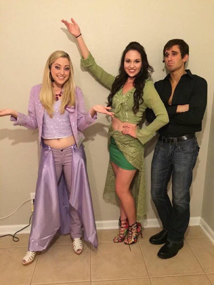 ImLizzieM's tweet photo. These Halloween costumes are what dreams are made of https://t.co/ym70fM8XeD