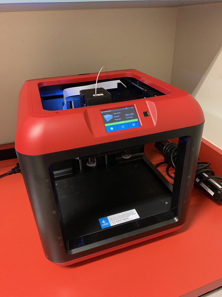 MrTangTech1's tweet image. Testing out our new 3D Printer! #hisd #technologyclass @BonnerElemHISD