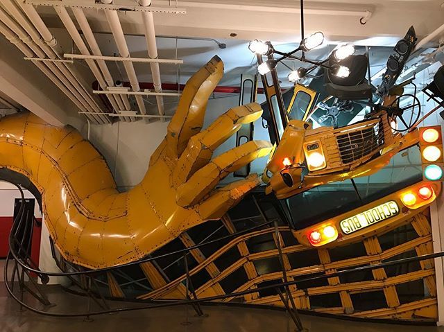 OneIn23's tweet image. I just ordered a custom made box for the 7 thousand dollars of prints we ordered to show you next Saturday and this was in the lobby of the box company. I guess an artist took apart a bus and welded this :) #art #nastywomen #lobby #feminist #art installa… ift.tt/2CFxWwW