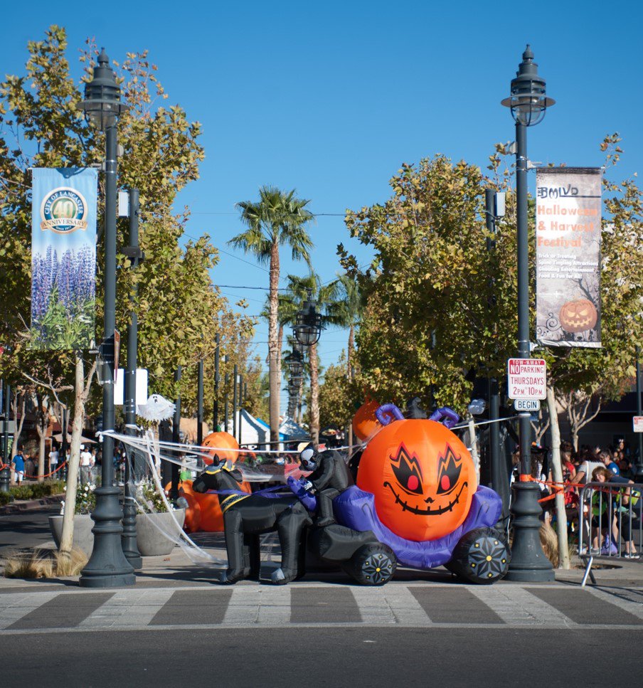 cityoflancaster's tweet image. Come and enjoy the BooLVD Halloween and Harvest Festival happening right now until 5 p.m. Bring along your friends and family, and get in on all of the Halloween fun.