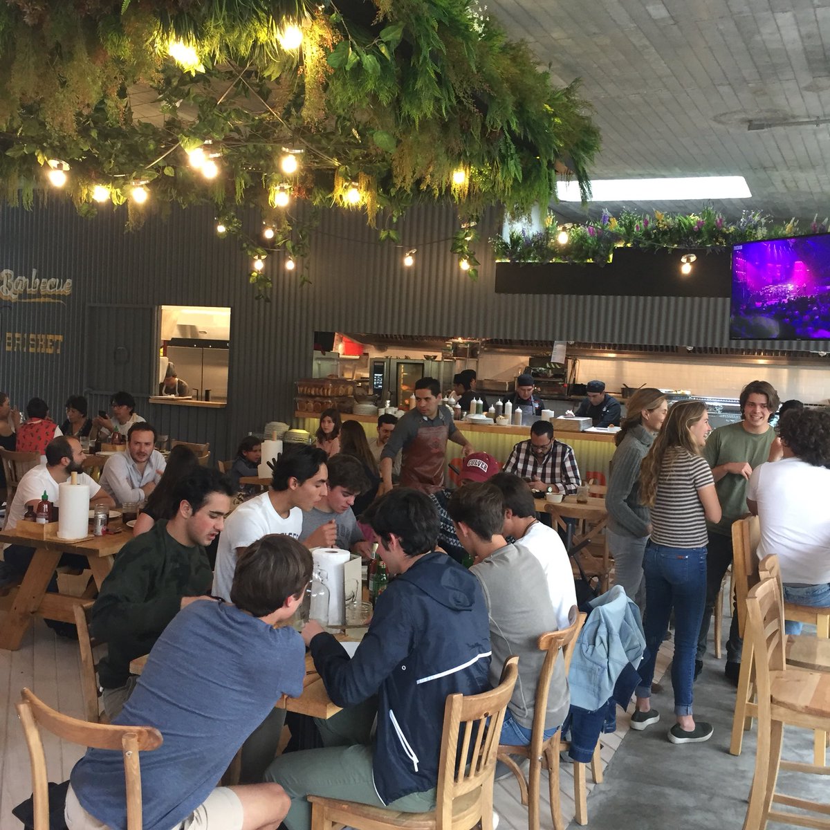 Hoy estrenamos nueva sucursal en Santa Fe, adentro del Parque La Mexicana. Vengan a conocerlo y a comer un buen BBQ.