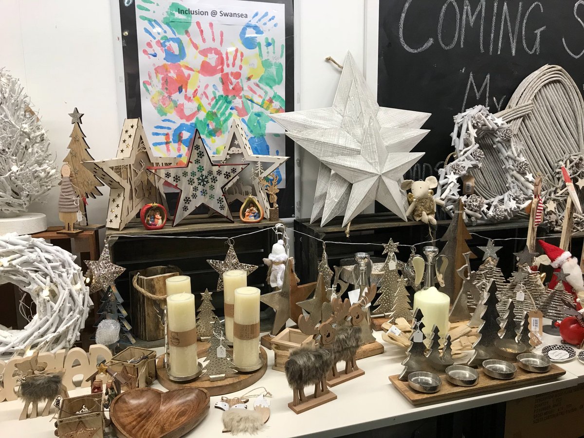 Shabby_Chicks's tweet image. Back in the Market tomorrow, lots of Christmas goodies 🎄👍