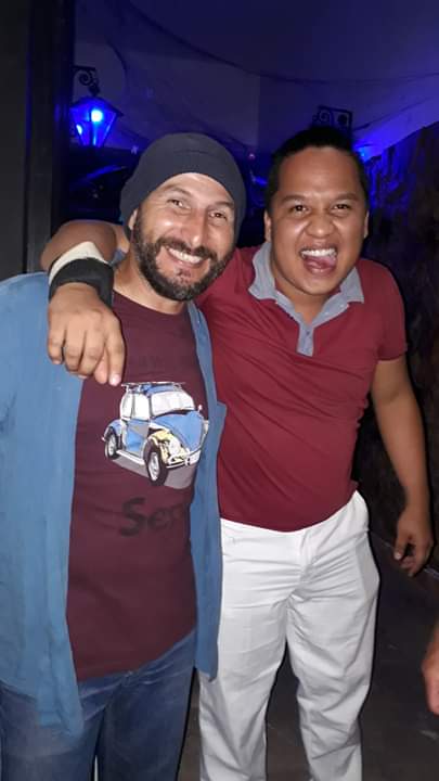 Con el muy malparidito jajaja
#standupcomedy