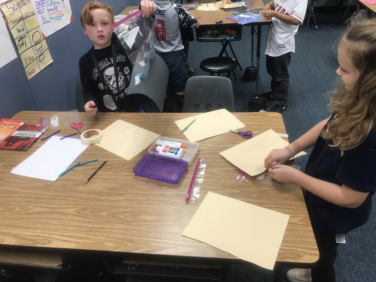 4thgradesampson's tweet photo. #CFISDDayofDesign is underway here. Students designing & creating a new school bag. The sky is the limit here! @CFISDScience @SampsonElem #SampsonStrong https://t.co/RNQ4xKNigx