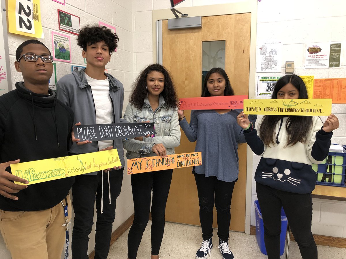 kimmarieburn's tweet image. Students loved the #ndow challenge writing their six-word memoir.  #vbamazing #poweryourpotential #stallionswrite @GRHS_Stallions 💚💙