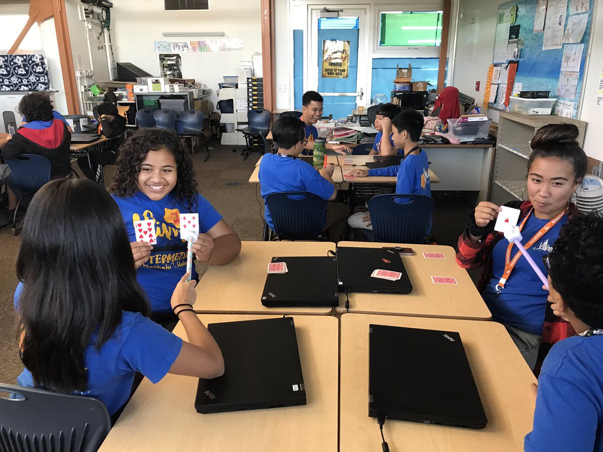 YscienceSk's tweet photo. Students learning “Processing” using @codeorg at Ilima Intermediate! https://t.co/GUUMfW5cVd