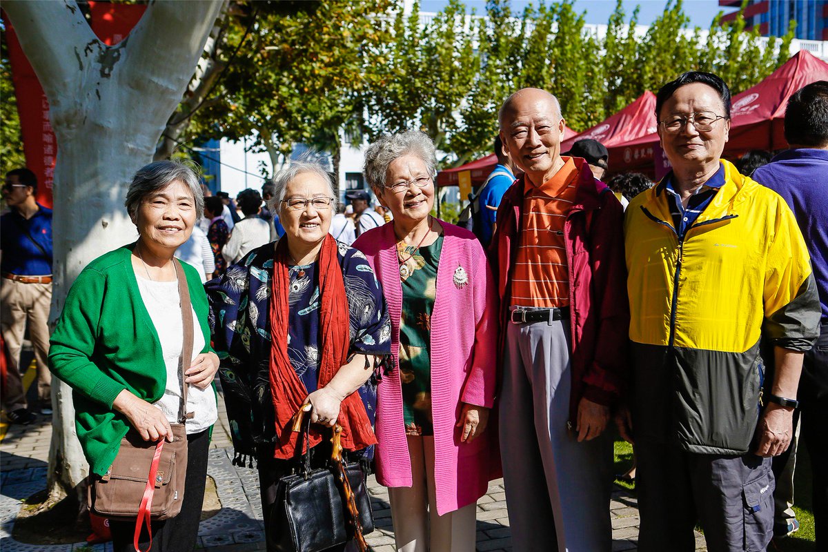 East China Normal University In October Ecnu Alumni Relived Their Campus Experience During The 18 Ecnu Alumni Day Event Over 1460 Alumni Ranging From 15 Years Of Graduation 14 Schools