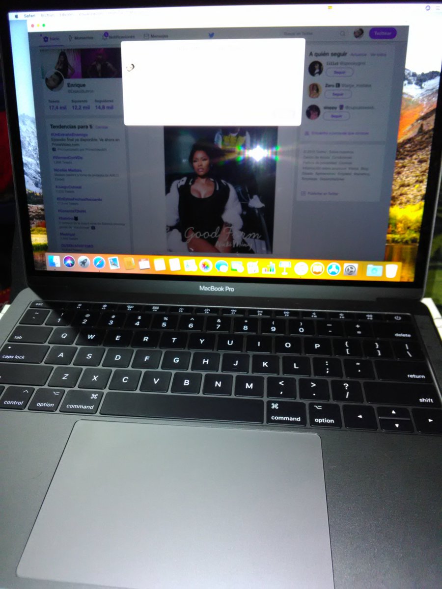 Drakobuitron's tweet photo. I am in the tears using my New MacBook Pro that @NICKIMINAJ bought me
Thank you Nicki I love you ,I have not words to thank you.Cause this laptop will really help me for school. You know that I love you so much and that you are my inspiration,YOU ARE MY ALL.
#StudentOfTheGame https://t.co/5dy5docxJF