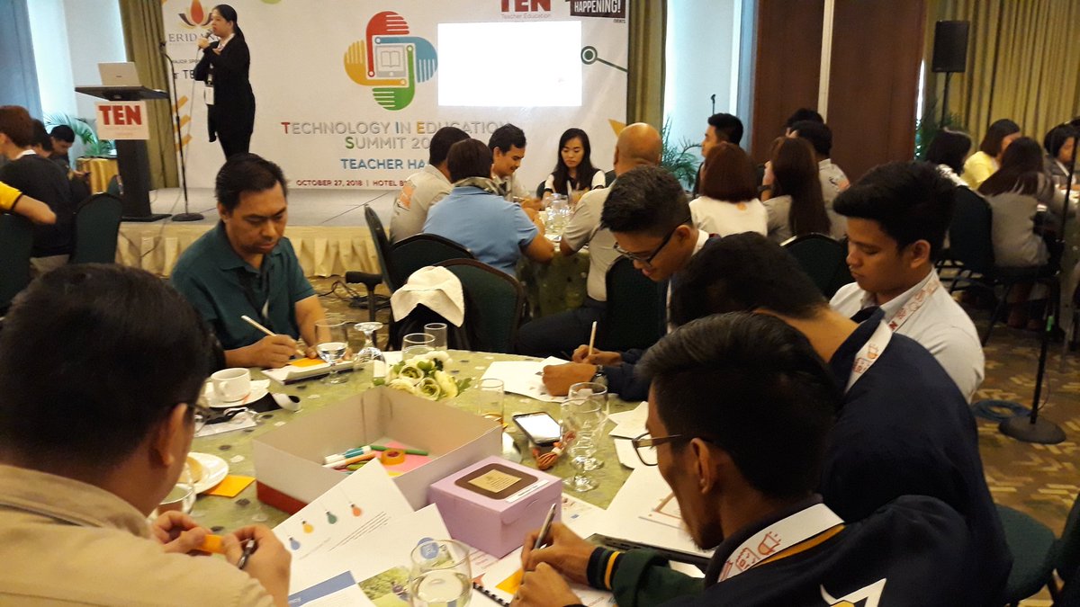wiscapades's tweet image. NOW: Design Thinking Workshop #TIESPH2018 #TIESPH #edchatPH