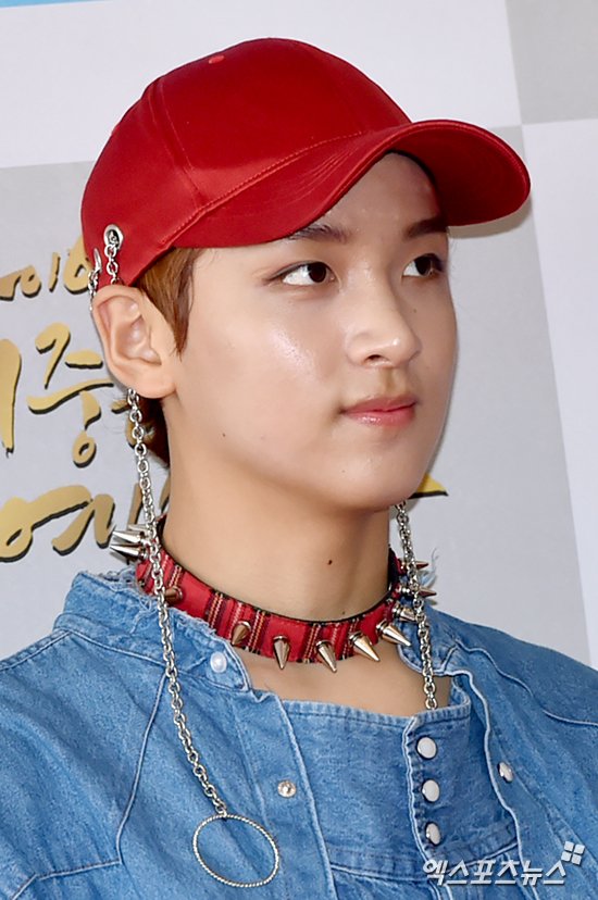haechantimes's tweet photo. 161027 대중문화예술상
#해찬 #HAECHAN #NCT127 https://t.co/5jPsx10sXh