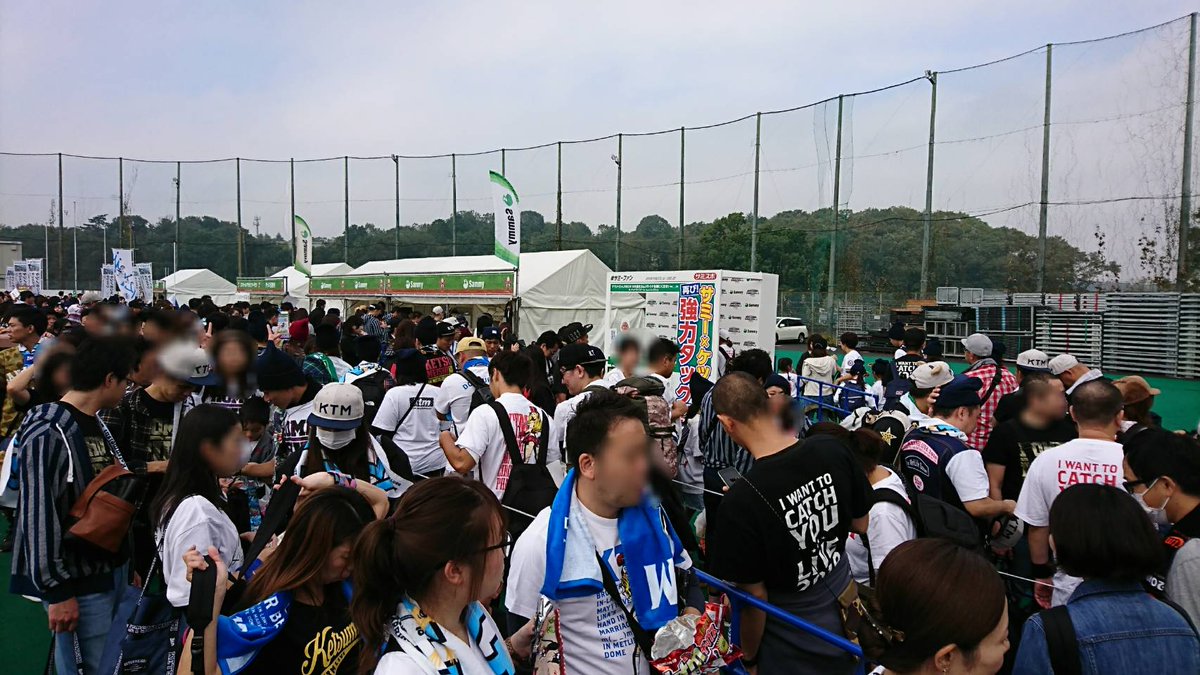 サミー株式会社 イベント情報 ケツメイシ ライブ18 サミーブースはお客様で溢れかえっております メンバーのフォトパネルは人気絶大ですね みなさんありがとうごさまいます 引き続きサミーブースのご来場おまちしてます ケツメイシ サミー