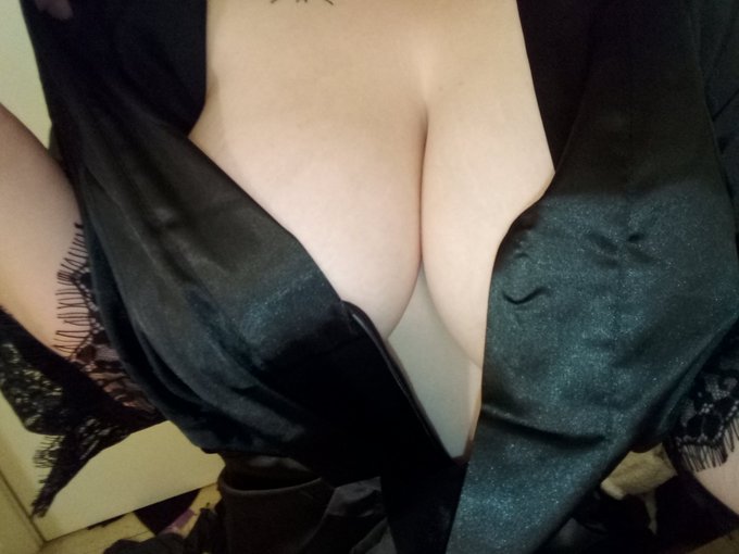 Princess Dahlia’s pics and videos