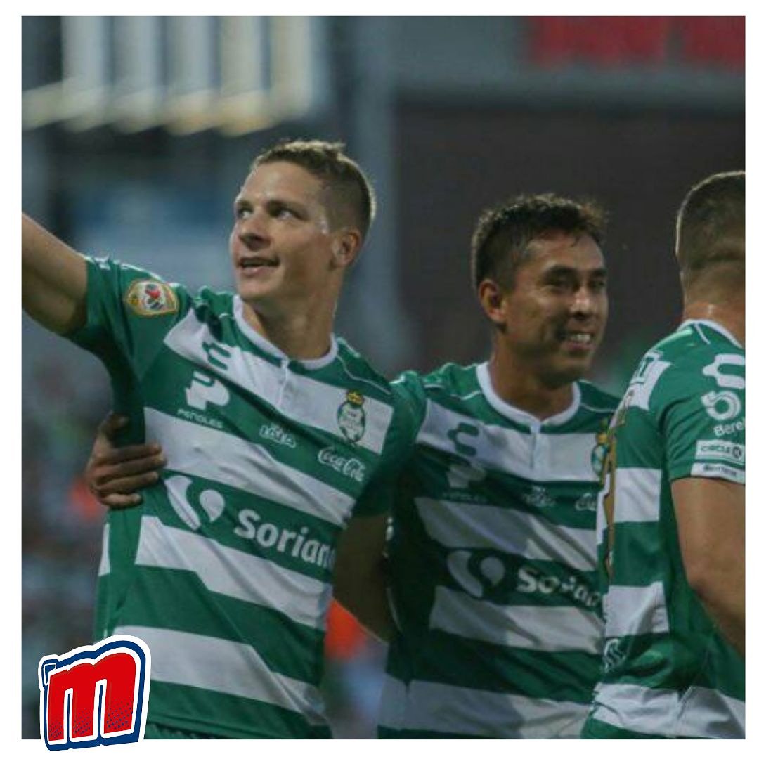 mobsmx's tweet photo. ¡INTRATABLES!

Con gol de @juliofurch los @clubsantos  derrotaron 1-0 a los @rayados  en el inicio de la j14. https://t.co/80734gZTep