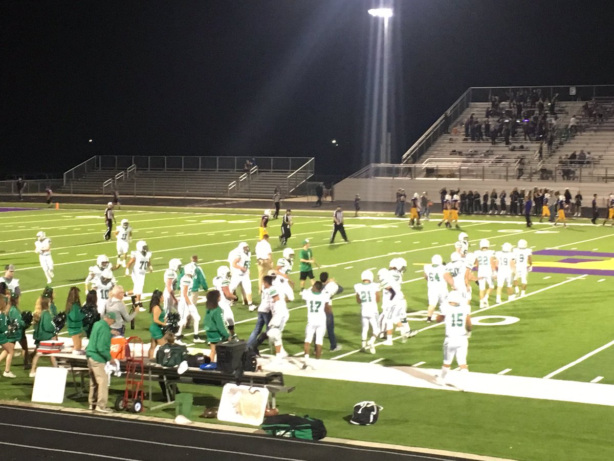 WilliamDPaulJr's tweet photo. Bucks WIN! @BreckenridgeISD #togetherisbetter #lightthatB https://t.co/7Nxsw4WRzZ