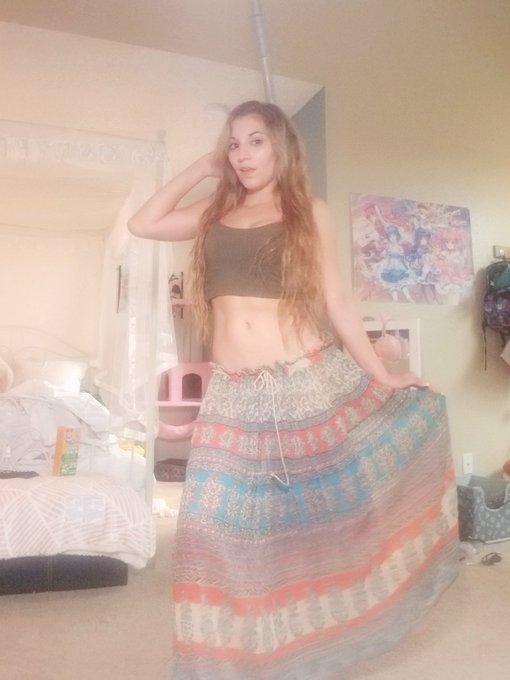 Hardest part of everyday is dressing myself. Why cant I just be naked everyday? Lol https://t.co/hd6<a href="/tag/home"class="tags"><span>#home</span></a><a href="/tag/cleaning"class="tags"><span>#cleaning</span></a><a href="/tag/dishes"class="tags"><span>#dishes</span></a>