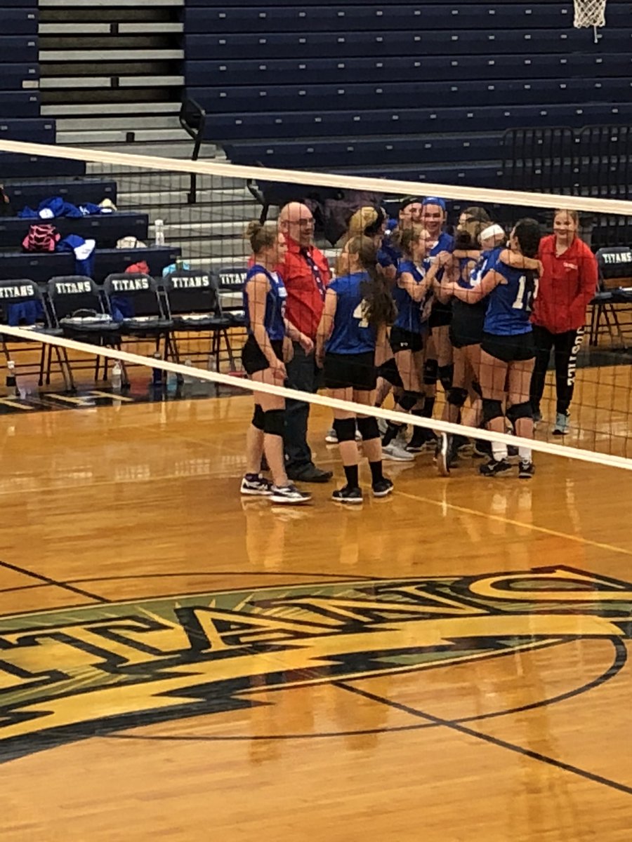 Grade5_lms's tweet photo. The LMS Volleyball team are the 2018 TriCounty Division 2 Champions! Awesome job girls!! 🏐🏆 #lmschamps https://t.co/Bac3WUfMd8