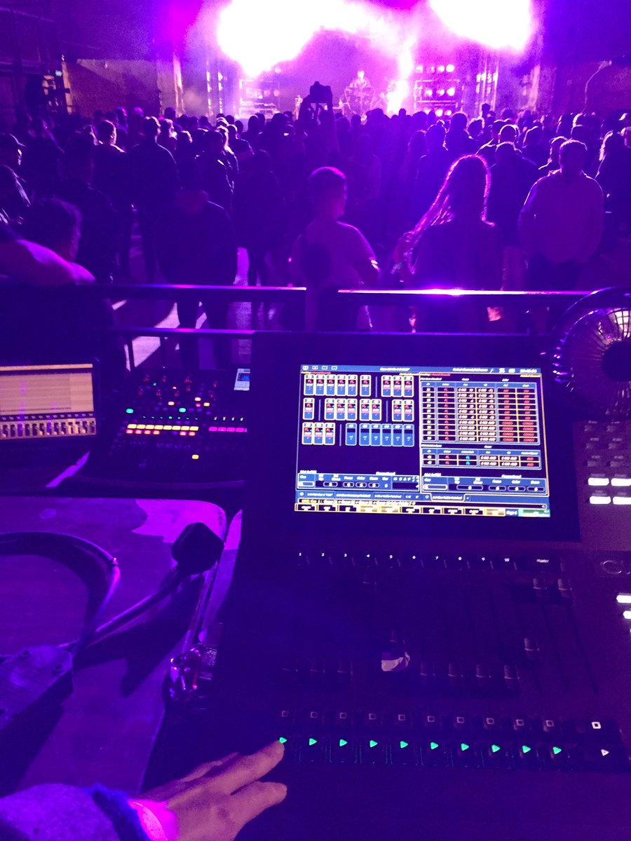 lauraharling's tweet image. What? Don't leave me in charreegggee @TomKitney