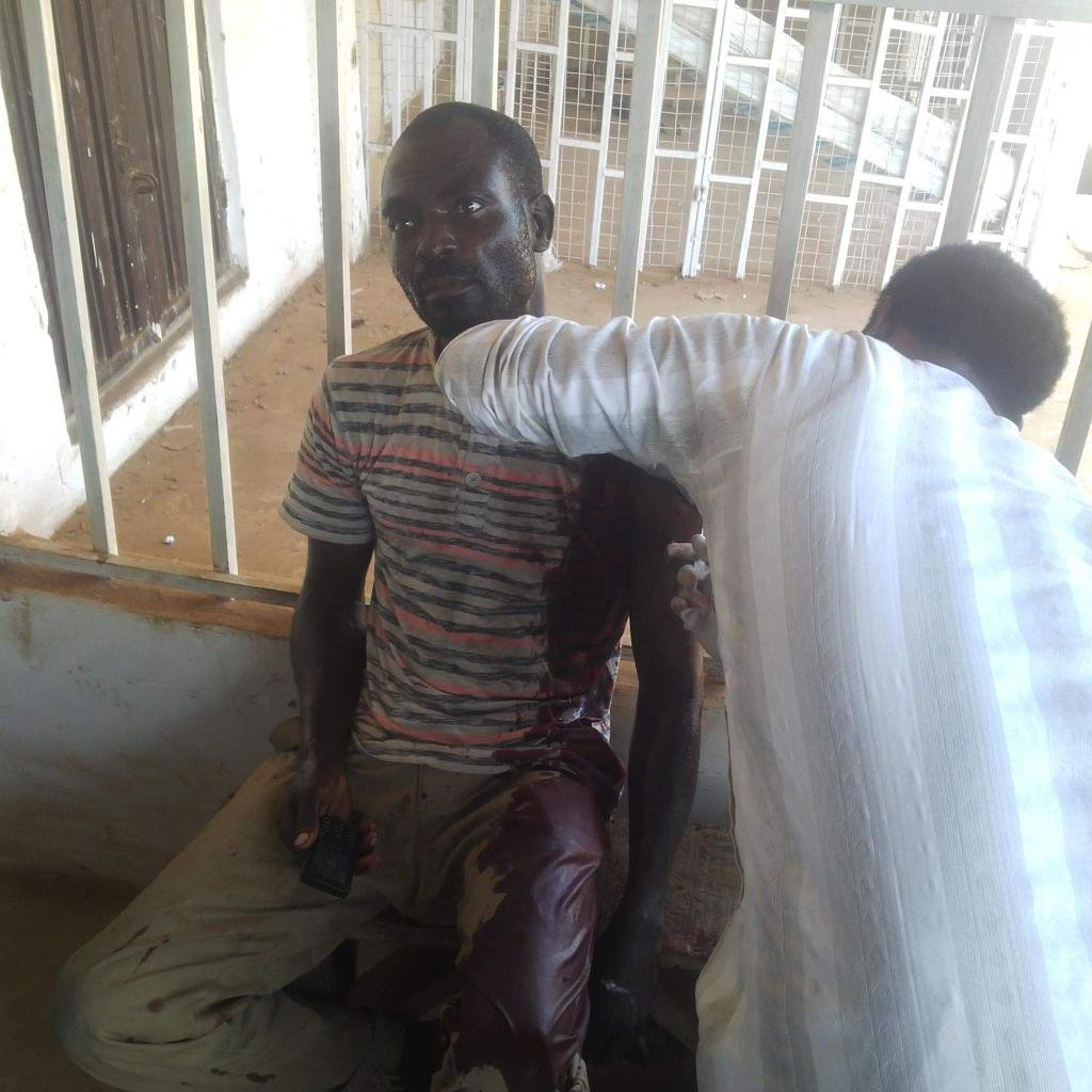 ogundamisi's tweet photo. 🇳🇬 Hero👇

Will Trend? No!

Why?

He's a Nigerian Muslim who put his life at risk to save 6 Christians from being lynched in personal disagreements that led to communal conflict that got escalated into turned religious conflict. 

There is a humanity in us all. 
Again!
🇳🇬 Hero👇 https://t.co/GkreahRd0J