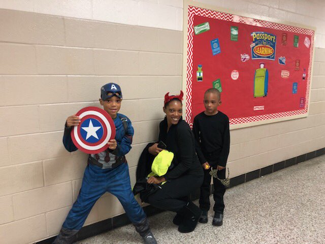 GriffithElemWS's tweet photo. Fall Festival fun! Thanks to all who are supporting our school &amp; community! https://t.co/nKNftREay1