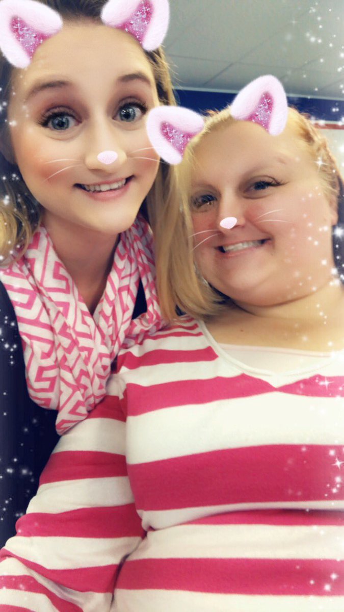 AshleyBeckham93's tweet photo. Showing out our pink today! #Show0 #TMXCares #BreastCancerAwareness #D143Pride @kasey_seay1 @AshleyBeckham93 @M_Cook2011 @AngiDukeR11 https://t.co/hF92NYxfOB