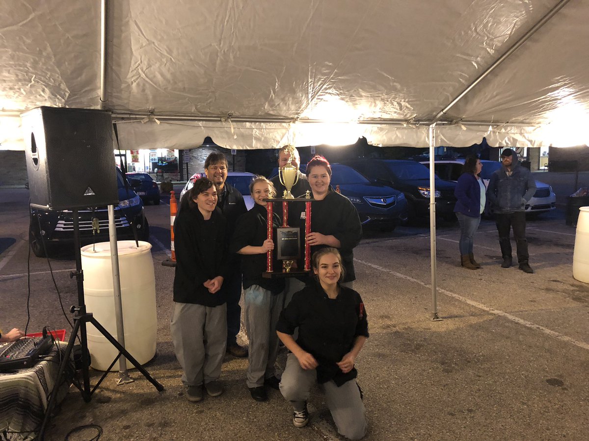 Betterwrench's tweet photo. 1st Place in the Big Rapids Fall Fest Chili cook-off! Way to go #MOCC #CulinaryArts! https://t.co/tVuRxIb54J