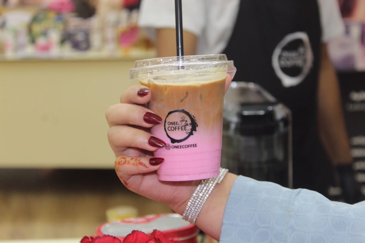 oneecoffee's tweet photo. احيانا السعادة على هيئة قهوة 💙☕️
#قهوتي
#قهوة
#روز_لاتيه
#ترند https://t.co/CZSMOZFkGp