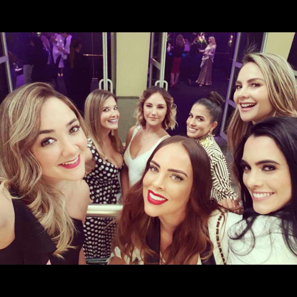 ScarletGGlobal's tweet image. #CuandoConectoCon  ❤ 
@ScarletGruber @ximenacordoba @TaniaLizardo @JadeFraserMx @SaraCorraless 
@sherlyny