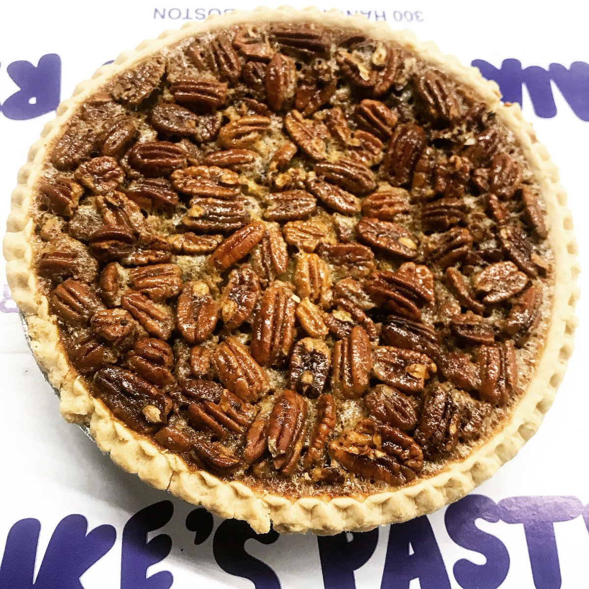 MikesPastry's tweet photo. 🧡🥧PECAN PIE🥧🧡
*

#pecan  #pecanpies #holidays #fall
#cannoli   #ricottacheese #plaincannoli #homemadeCannoliShells #HandmadeCannoliShells #homeofthecannoli #NorthEnd #harvardsquare #assembyrow #threelocations #italianbakery #italianpastries #mikespastry #mikescannolis https://t.co/oZUZX7REfs