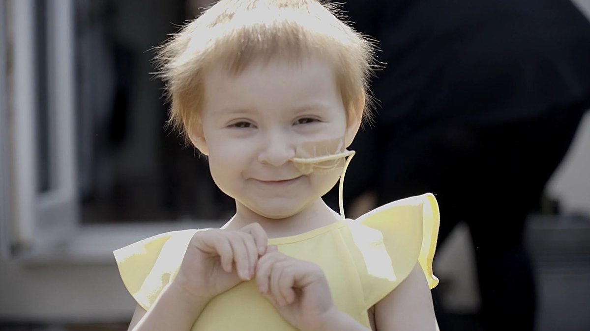 SU2CUK's tweet photo. “She shouldn’t have to go through this. I can’t lose her.” Isla is undergoing treatment for neuroblastoma, after being diagnosed in March 2017. Her parents shared their story on tonight's show. Please text TWENTY or TEN to 70404 to donate £20 or £10 and #StandUpToCancer for Isla. https://t.co/1PkjvvMNEX
